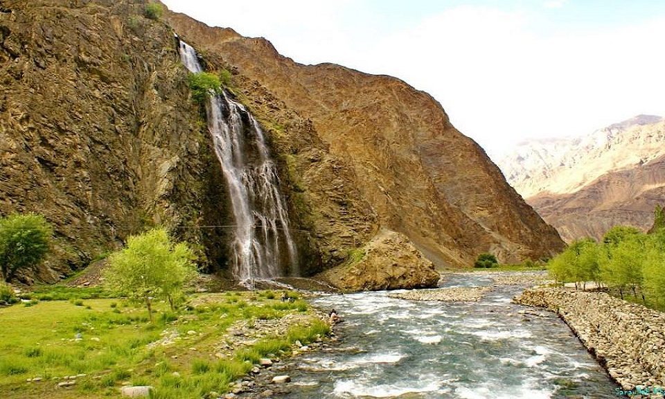 Manthoka Waterfall